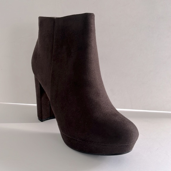 DREAM PAIRS Women's Stomp High Heel Ankle Block Chunky Heel Boots Size 9 US - Picture 3 of 7